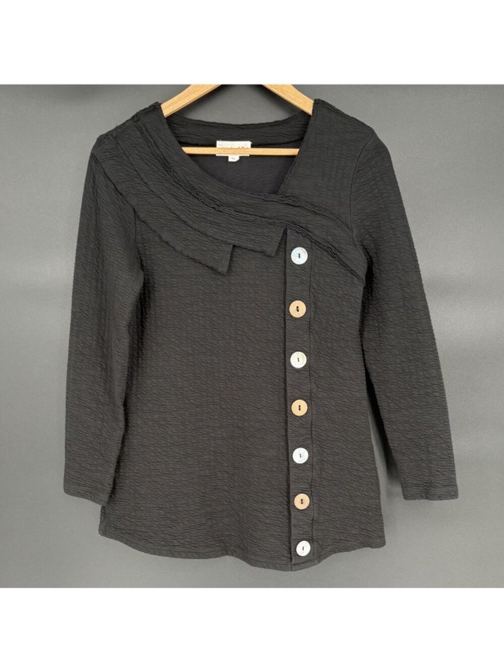 Neon Buddha Women’s Textured Asymmetrical Button Front Tunic Top M Black Artsy